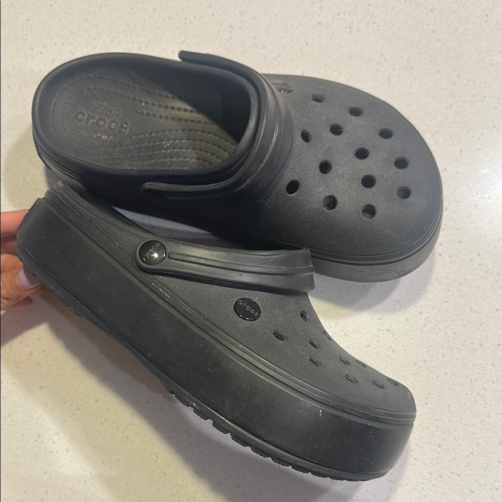 CROCS platform Black Slippers with Ventilation and Textured Sole